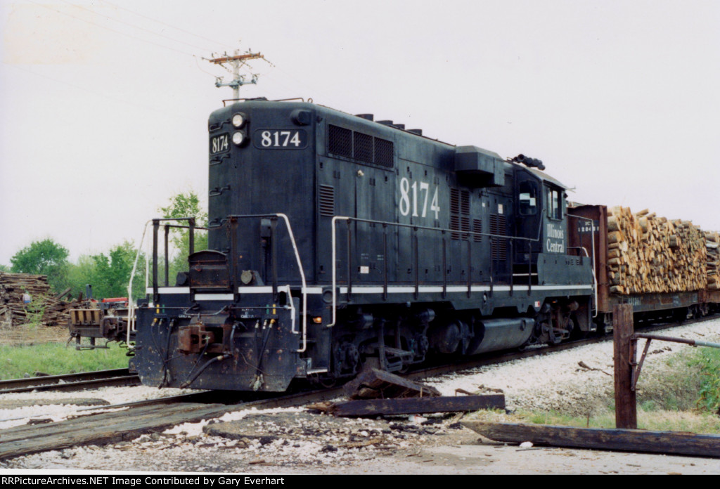 IC GP10 #8174 - Illinois Central